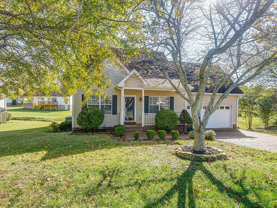 1st image of 127 Cambridge Dr
