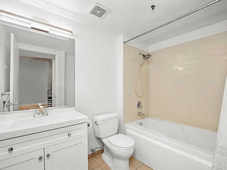 125 E 13th St #515 — Photo 17