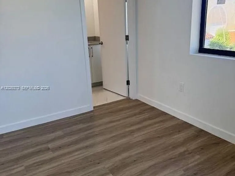 152 NW 10th Pl #152-D — Photo 8