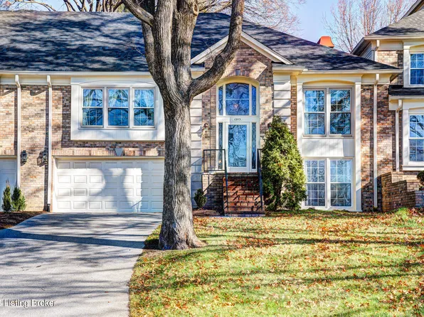 1203 Wellington Pl, Windy Hills, KY 40207