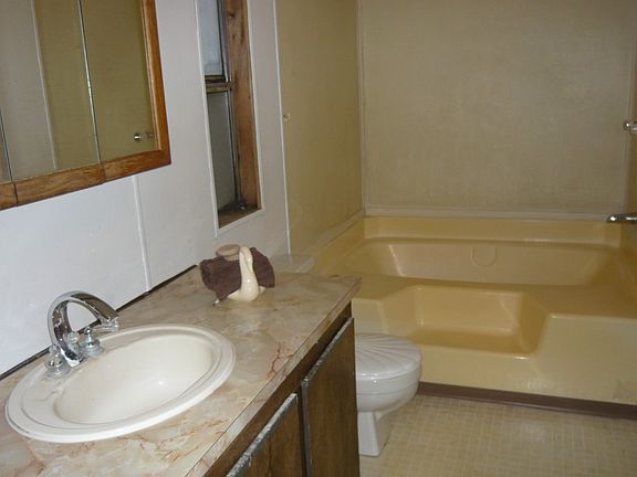 3rd image of 3611 I St NE Unit 278