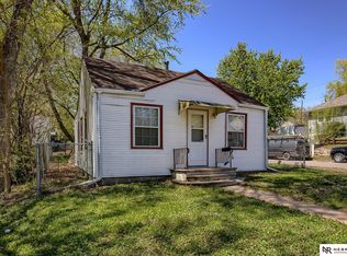 3928 N 44th St, Omaha, NE 68111