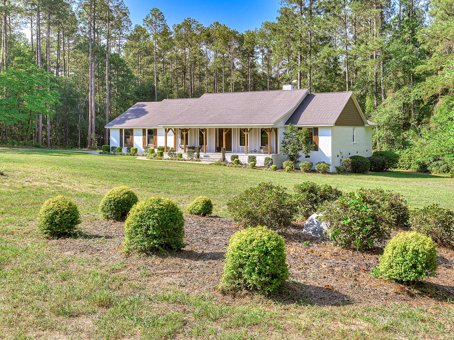 4 bed, 2.5 bath, 2525 sqft, $3,100 — Photo 4