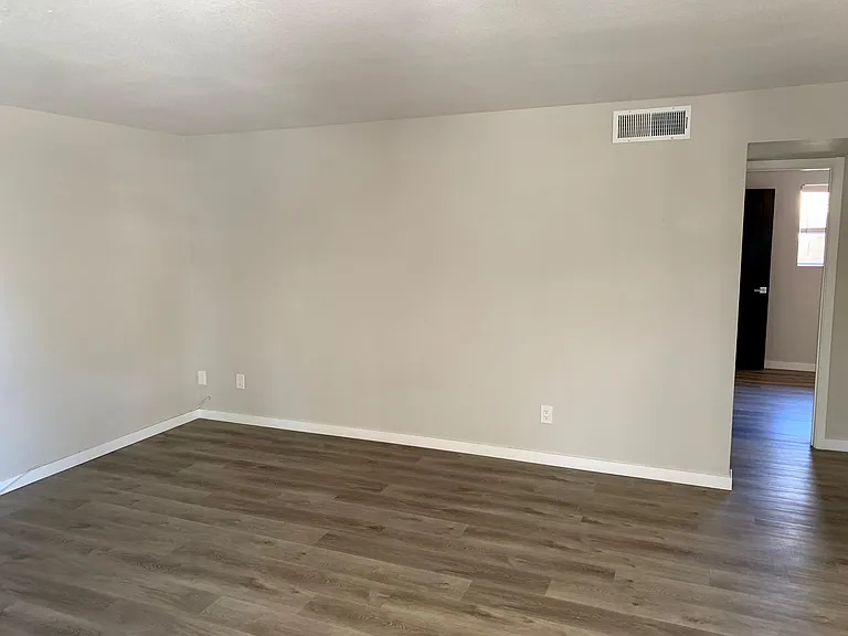 5740 N 10th St #9 — Photo 16