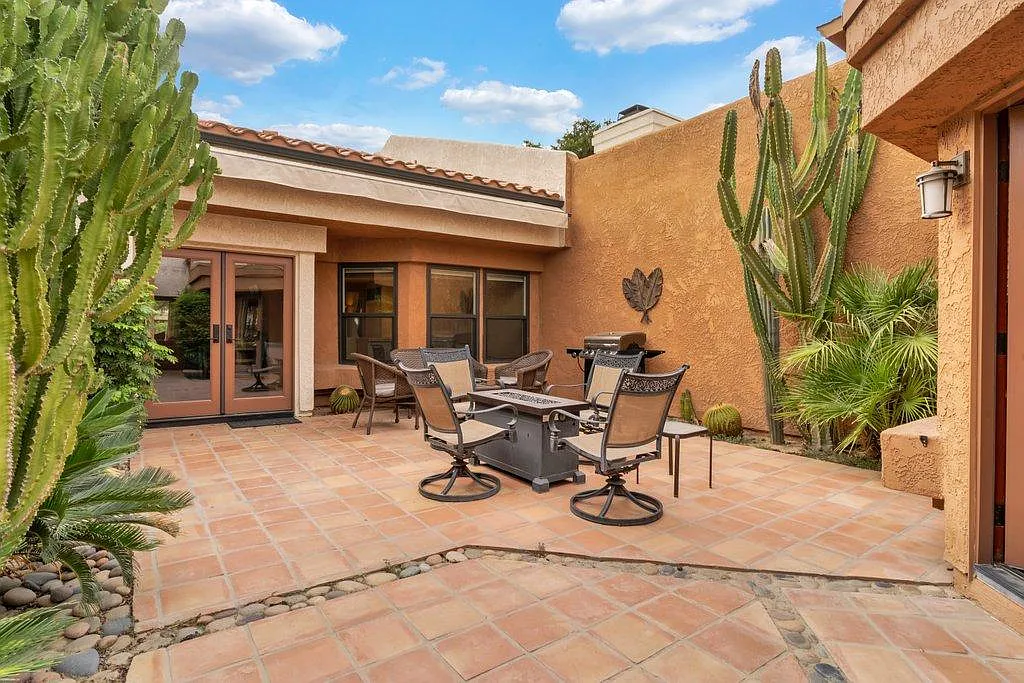 3 bed, 3.5 bath, 1922 sqft, $6,000 — Photo 2