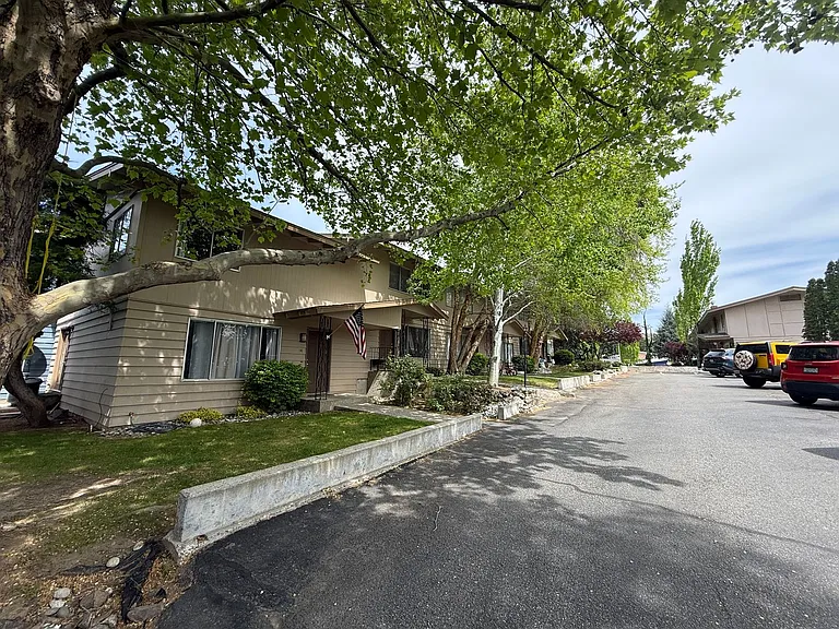 1450 Baker 1451 Ashland — Photo 14