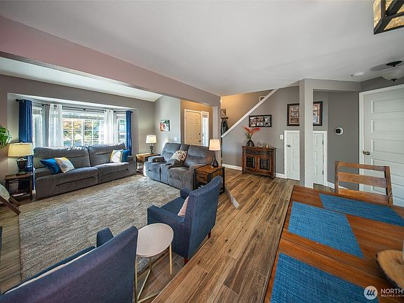 5th image of 20305 123rd Street Ct E