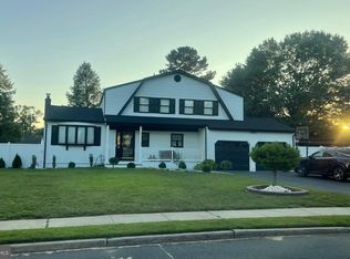 31 Wolfpack Rd, Hamilton, NJ 08619