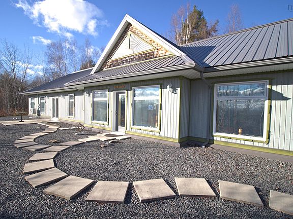 2nd image of 516 Burgess Mountain Rd