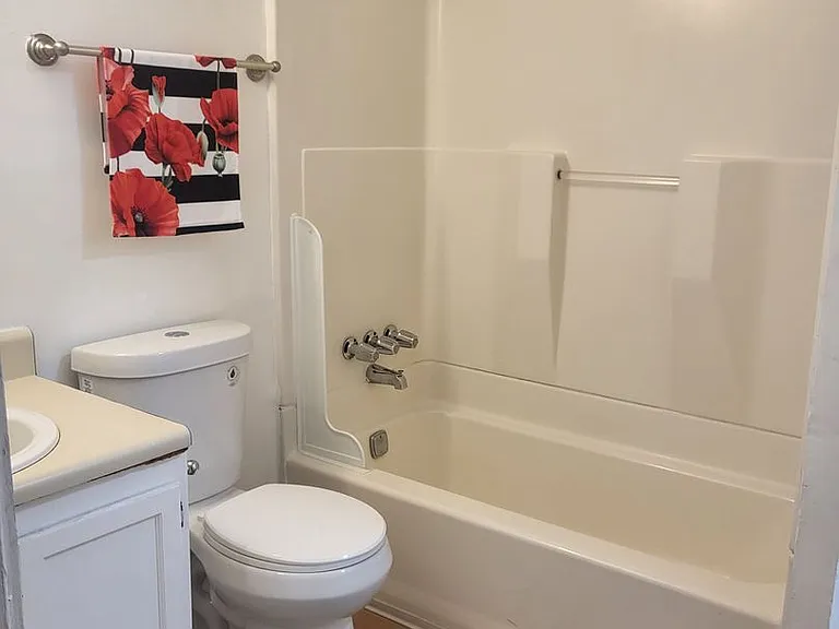6059 Creekford Dr — Photo 11