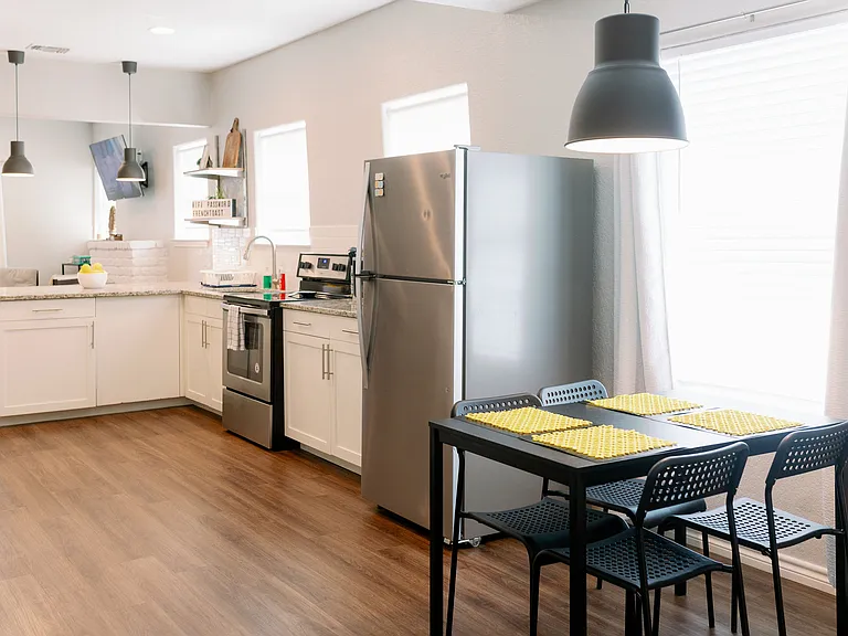 1007 W French Pl — Photo 39