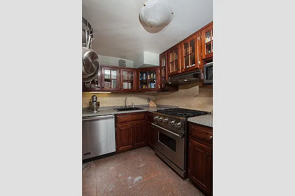 Rented by Stribling | media 4