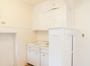 4623 N Rockwell St #3B, Chicago, IL 60625