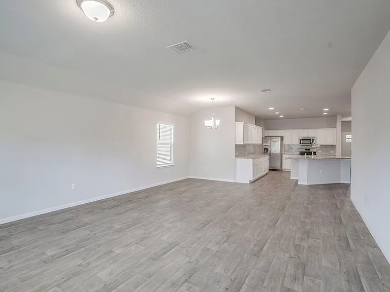 13804 Cantarra Dr — Photo 6