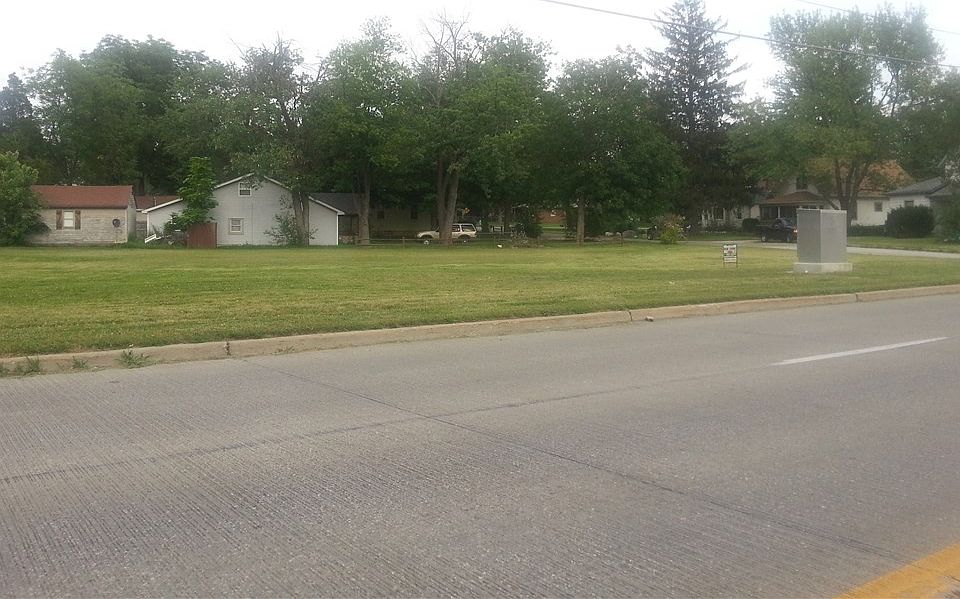 1st image of 1030 E Mills Ave