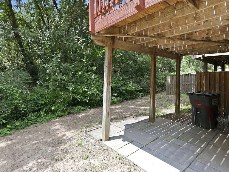 1921 Winslow Ct — Photo 26