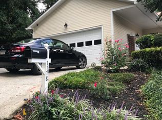 1178 Crosswycke Forest Ct, Atlanta, GA 30319