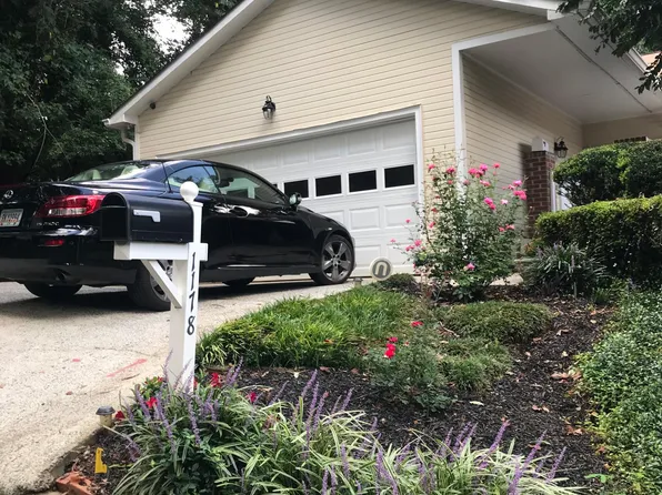 1178 Crosswycke Forest Ct, Atlanta, GA 30319