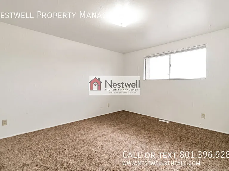 1881 W Lake Park Dr #4 — Photo 12