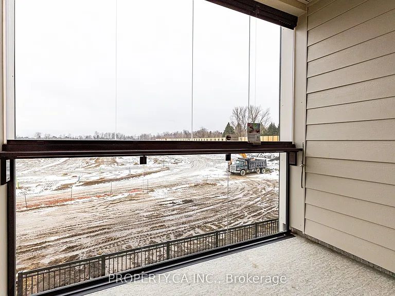 15 Kneeshaw Dr #205 — Photo 19