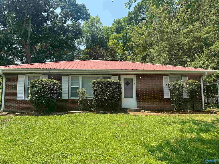 3101 Meridian St N — Photo 1