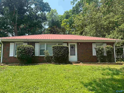 3101 Meridian St N Photo 1