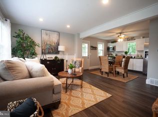 208 Beaver Dr, Bellmawr, NJ 08031