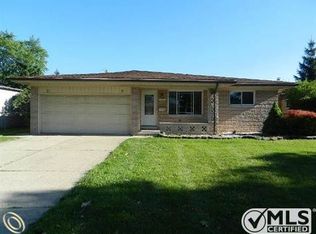 5135 Lewis Dr, Sterling Heights, MI 48310