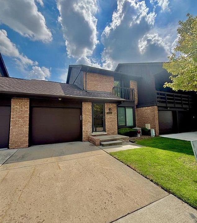 1st image of 37122 Clubhouse Dr