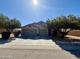 10752 S Bear Table Tank Dr, Vail, AZ 85641