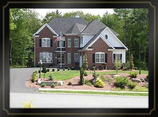 4 Daffodil Ln, Medway, MA 02053