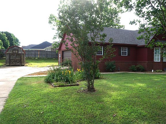 3rd image of 180 Brook Hollow Dr
