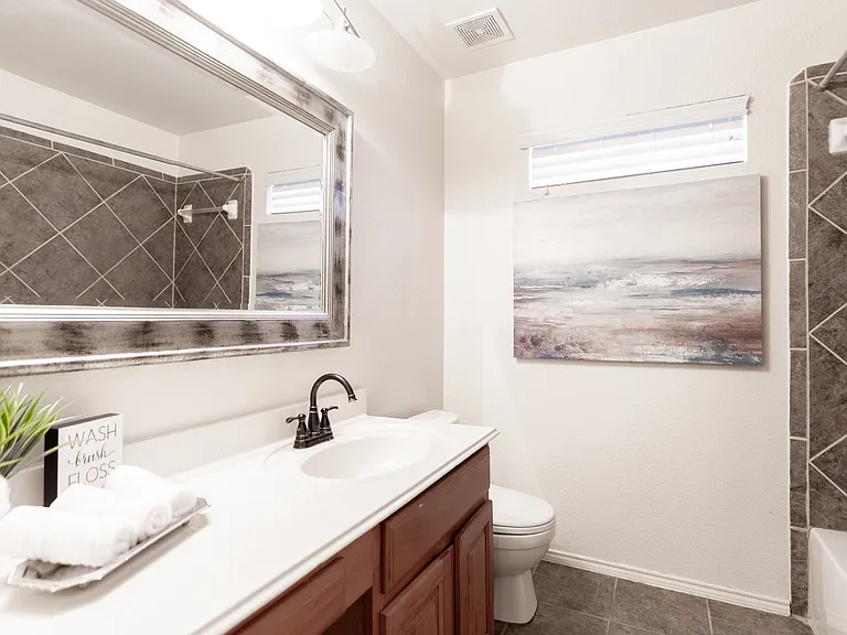 Hall Bathroom Upstairs