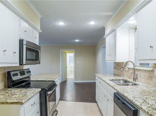 104 Poinsetta Cir, Terrell, TX 75160