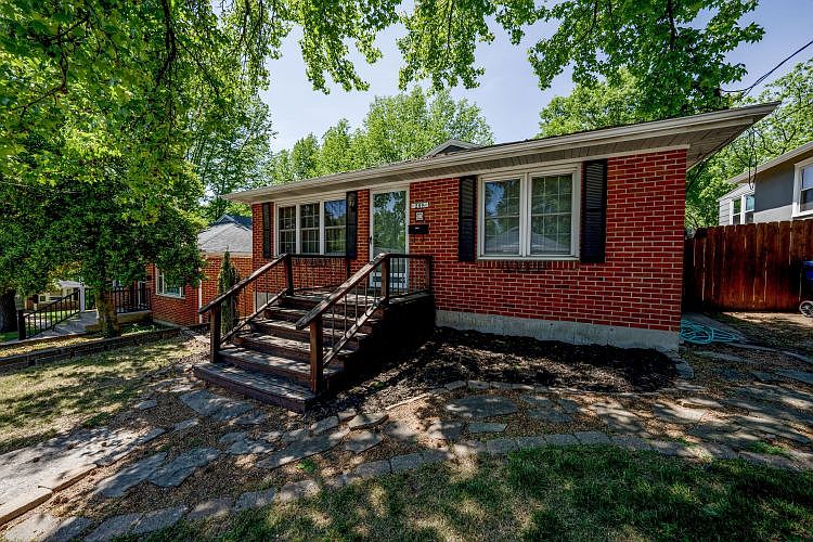 1st image of 208 Jordan St