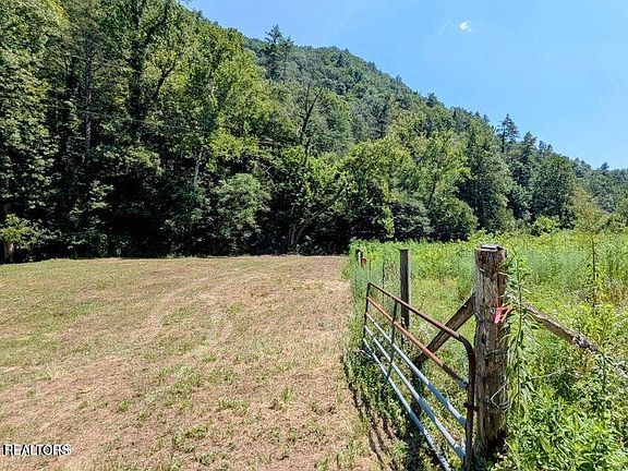 5th image of Carrs Creek Rd