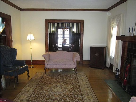 5th image of 10602 Wade Park Ave