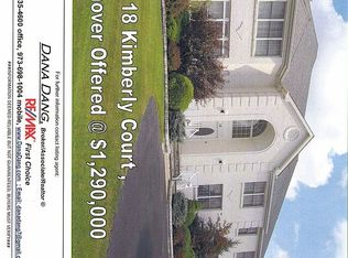 14 Kimberly Ct, East Hanover, NJ 07936