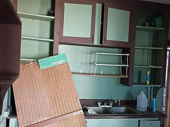 2nd image of 10 Woodside Ave