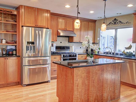 2nd image of 58 Park Belmont Pl