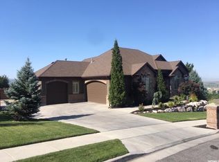 320 E Ford Canyon Dr, Centerville, UT 84014