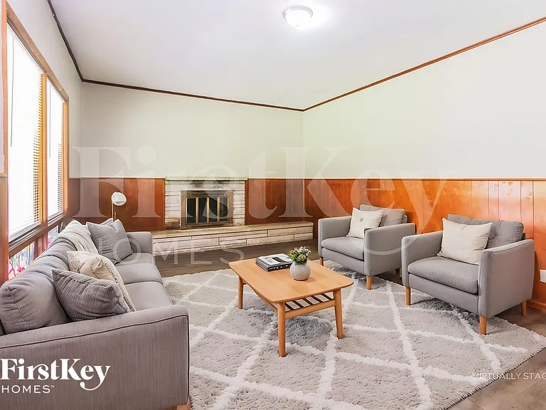 5750 Wallingwood Dr — Photo 4