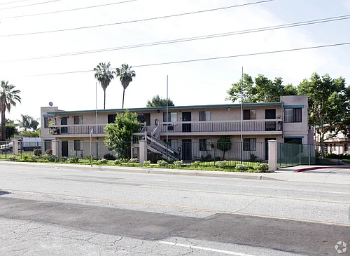 Villa Azusa Senior Apartments (55+) Photo 1