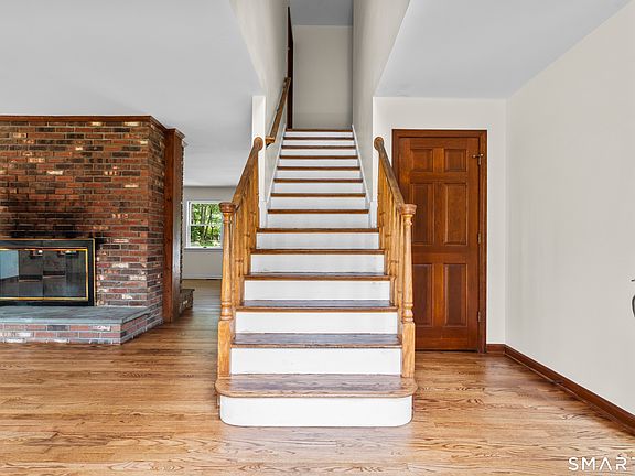 3rd image of 128 Midwood Avenue
