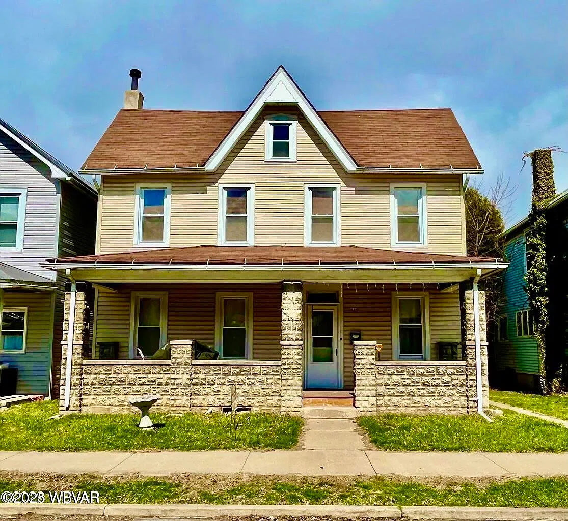 2 bed, 1.0 bath, 1858 sqft, $950 — Photo 2
