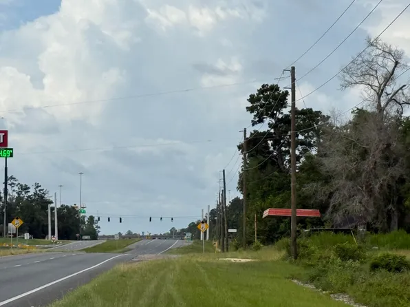 2673 Us Highway 231, Cottondale, FL 32431