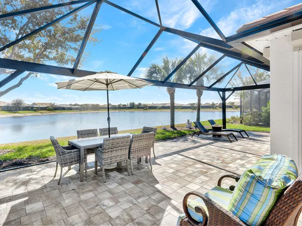 7460 Blackberry Dr, Naples, FL 34114