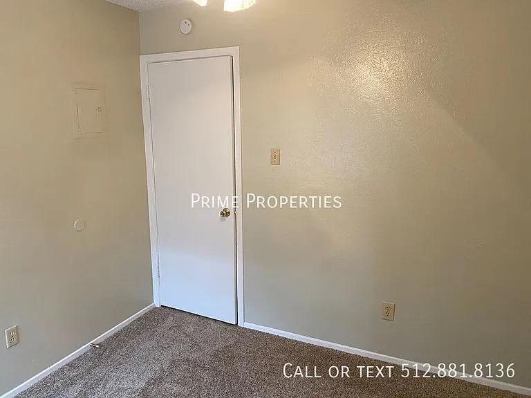 11300 Nicole Cv #B — Photo 14