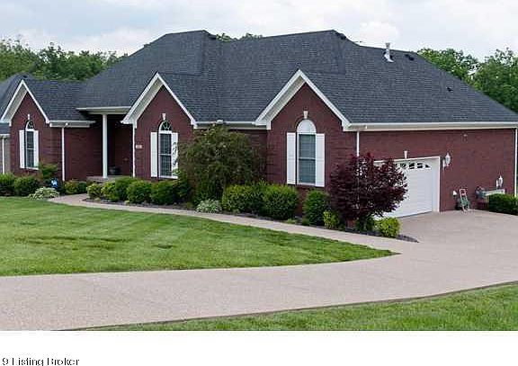 2nd image of 365 Crescent View Dr