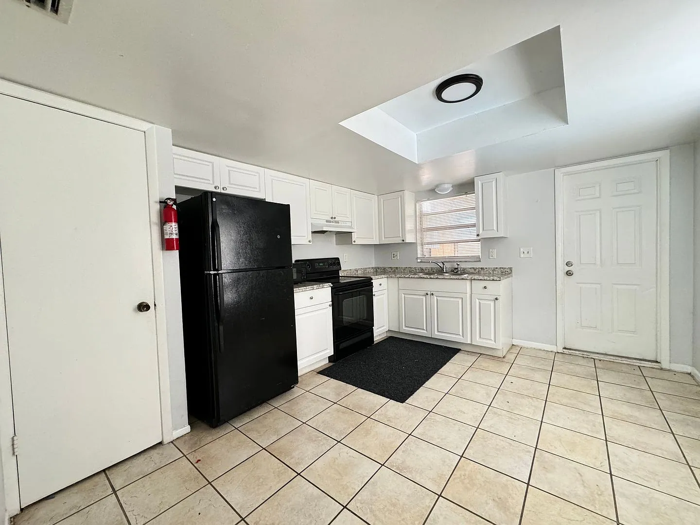 65th Properties — Photo 2
